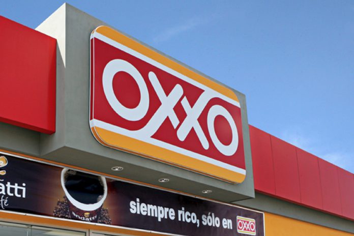 Fachada de una tienda Oxxo