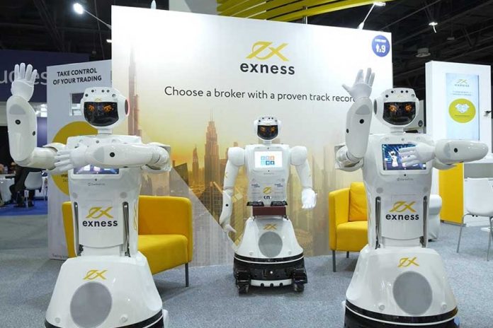 Publicidad con robot exness