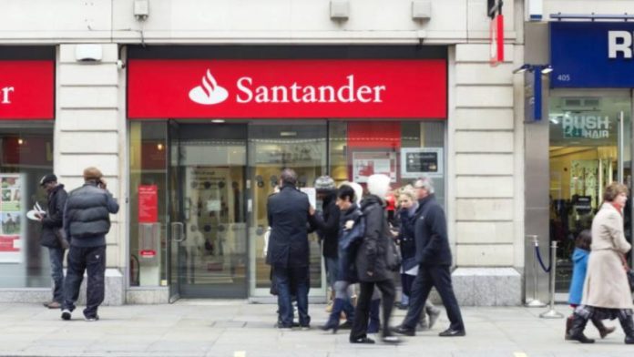 Fachada de banco Santander