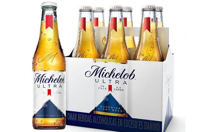 Botellas de cervezas Michelob