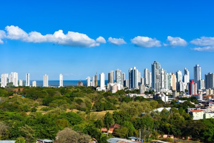 Ciudad de Panamá en un día soleado