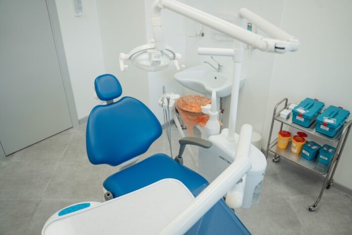 Interior de consultorio dental