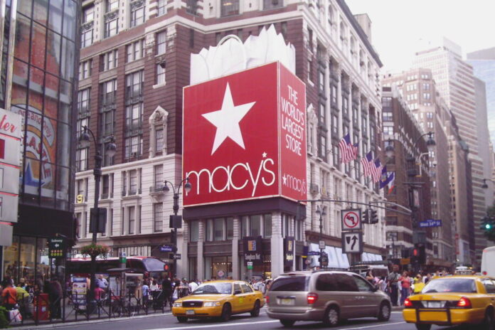 El tercer trimestre de Macy's supera a Street