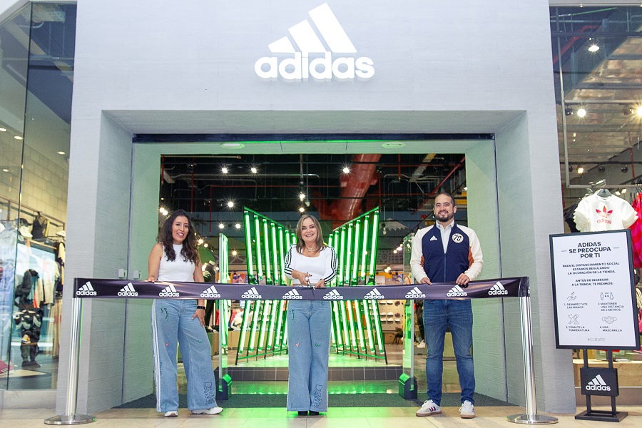 het winkelcentrum geweld Zes Retail Management: Adidas cambia de piel y llega con nuevo concepto de  tienda a España - América Retail