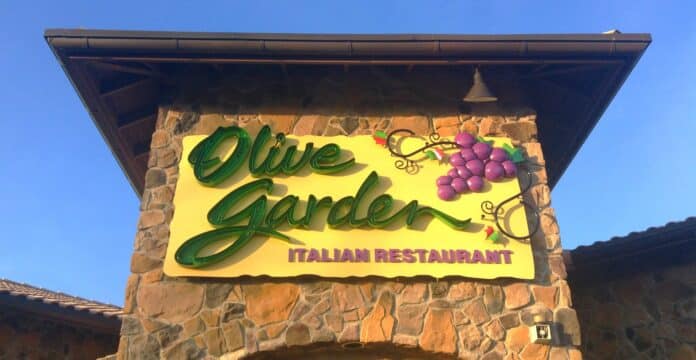 Fachada de un restaurante de la cadena Olive Garden
