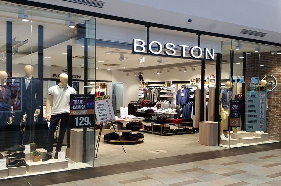 Firma Boston abre tiendas tras ser comprada por - América Retail