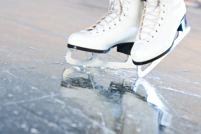 Falabella Retail y Carolina Herrera patinaje hielo
