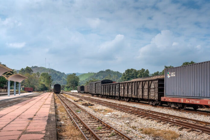 Ferrocarril locomotra contenedores